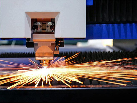 Laser cutting machine